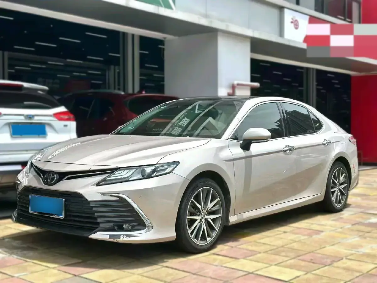 2021 Toyota Camry 2.5L 209HP L4 8AT