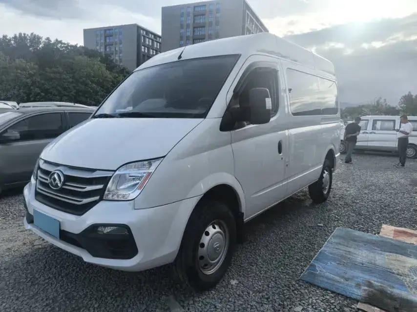 2021 MAXUS XinTu V80 2.0T 139HP L4 6AMT