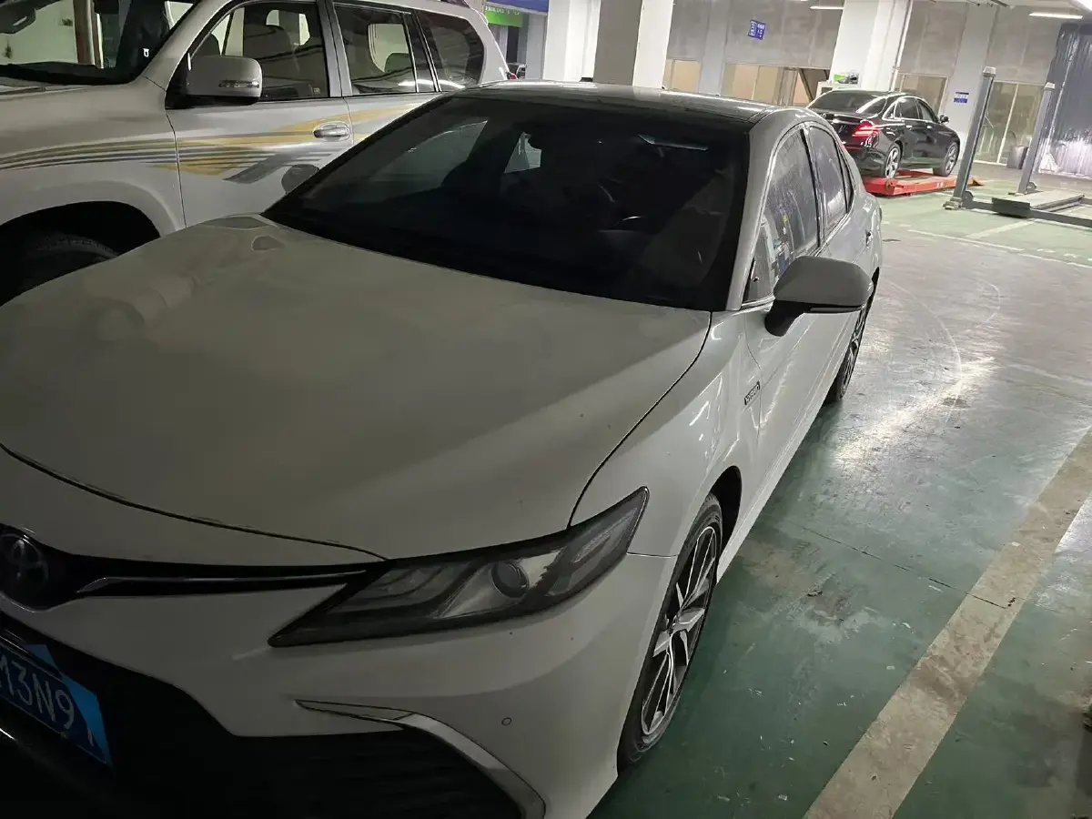 2021 Toyota Camry 2.5L 178HP L4 E-CVT Hybrid
