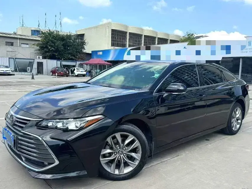 2019 Toyota Avalon 2.5L 209HP L4 8AT