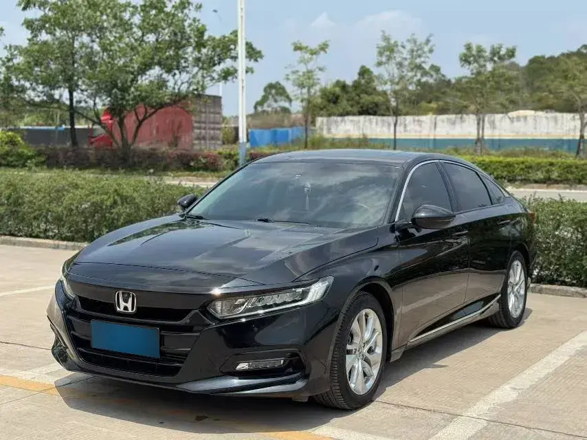 2018 Honda Accord 1.5T 194HP L4 CVT