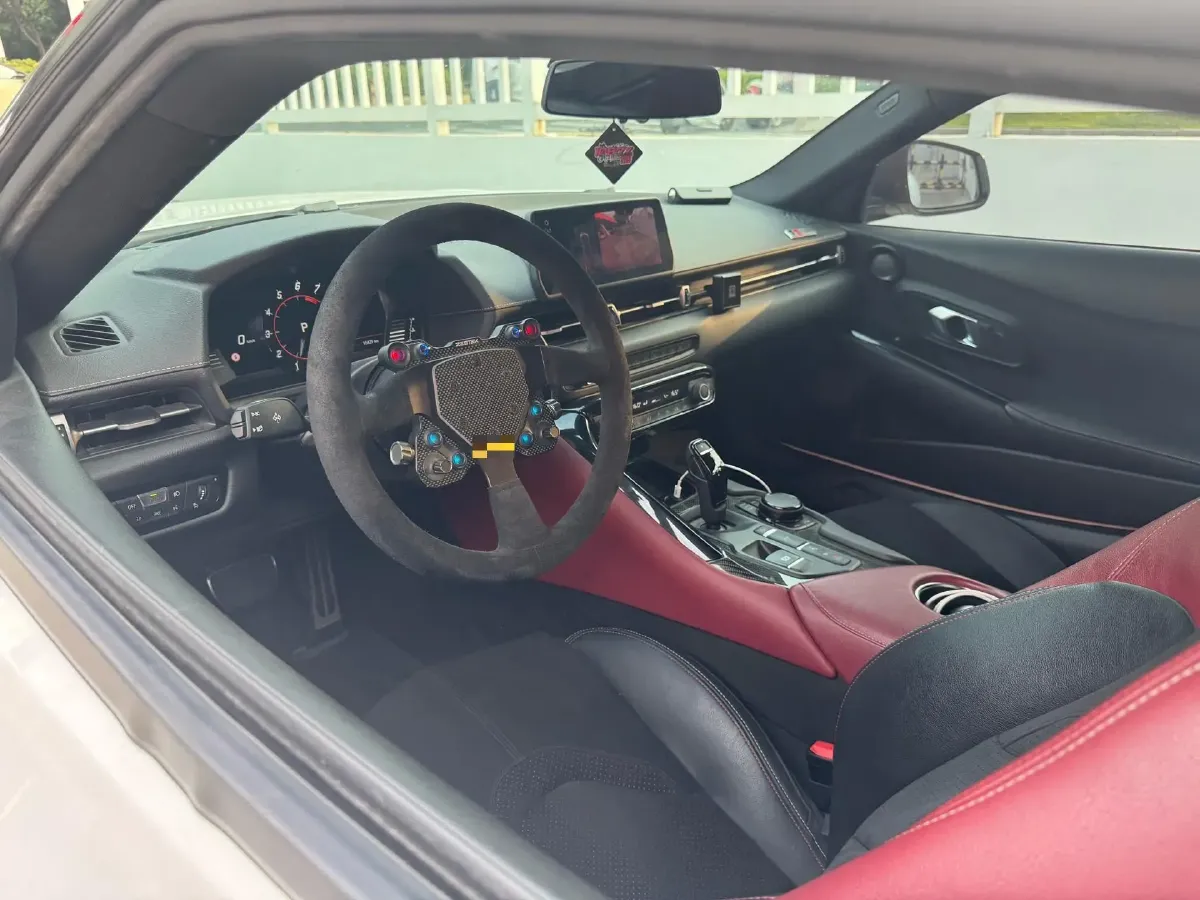 2022 Toyota Supra 3.0T 340HP L6 8AT,autocango,china used car exporter,china ev exporter,chinese used car exporter,chinese used ev exporter