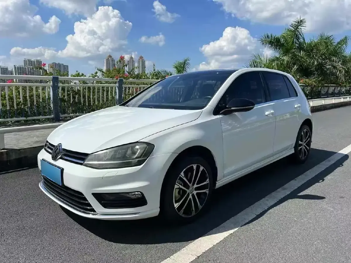 2017 Volkswagen Golf 1.4T 150HP L4 5MT