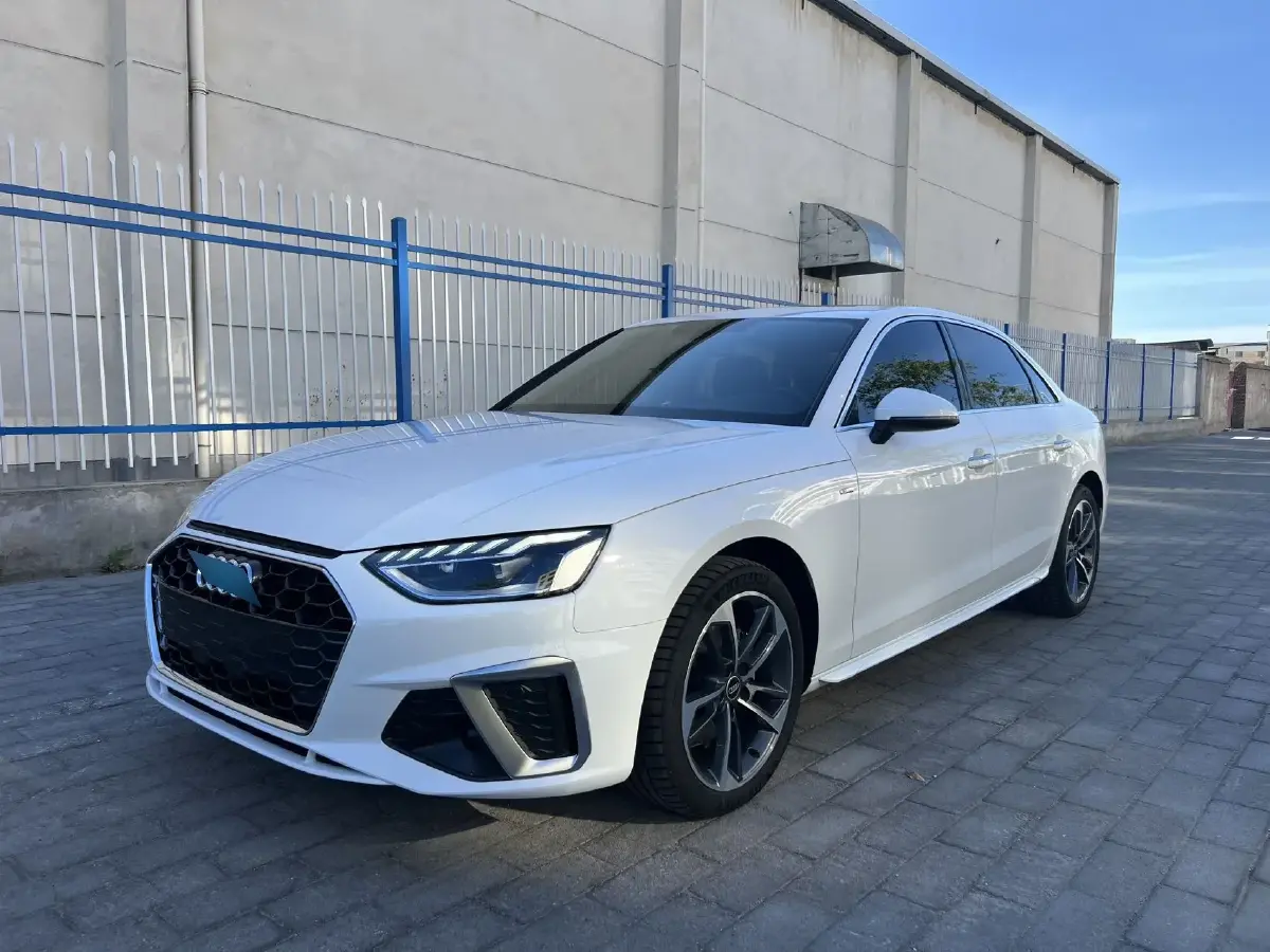 2024 Audi A4L 2.0T 190HP L4 7DCT
