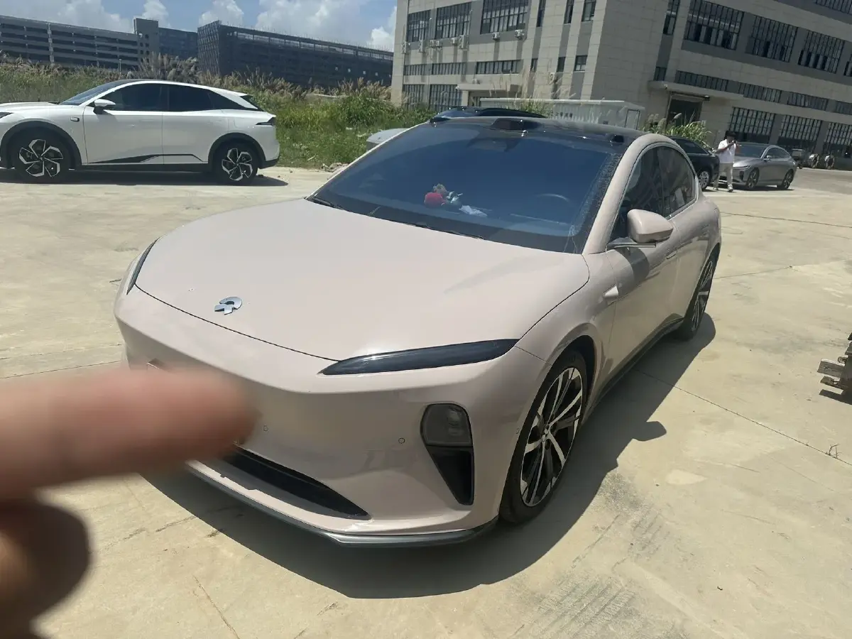 2023 NIO ET5T BEV 75KWH