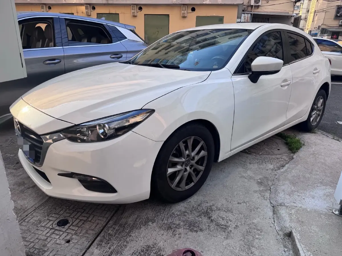 2017 Mazda 3 Axela 1.5L 117HP L4 6AT