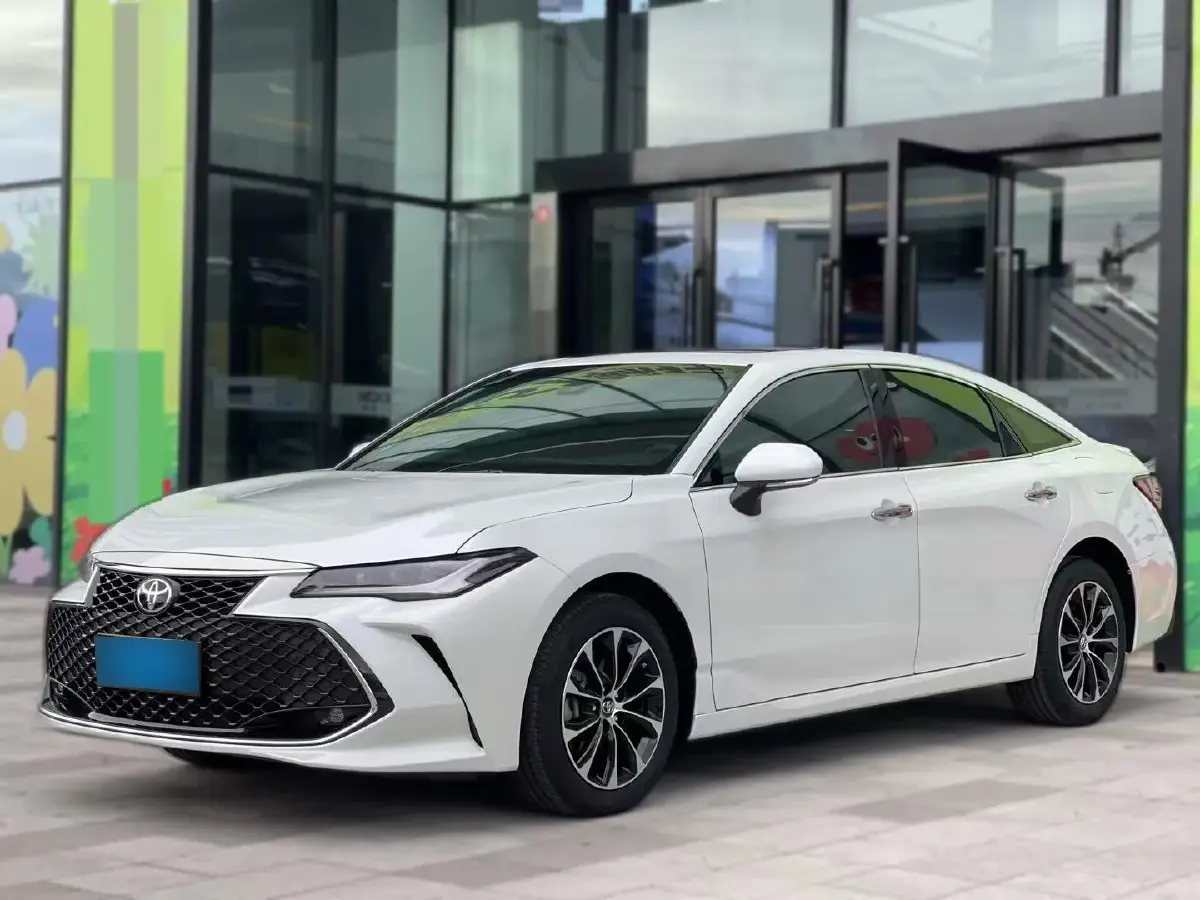 2023 Toyota Avalon 2.0L 177HP L4 CVT