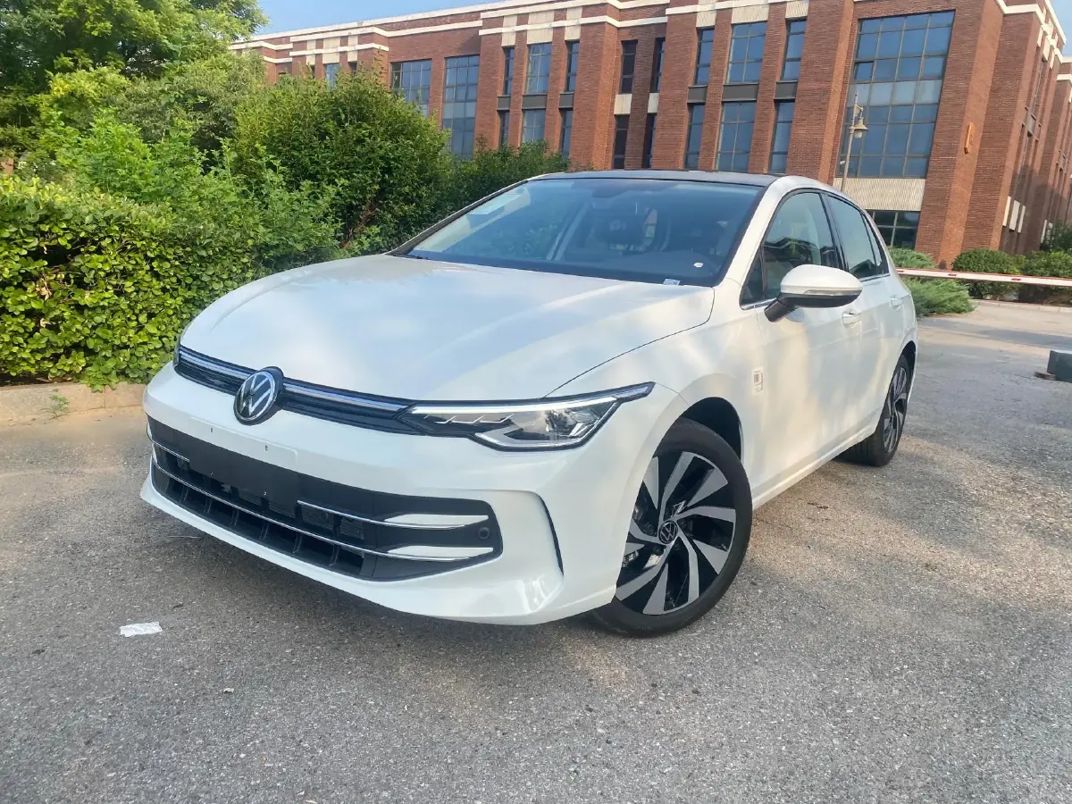 2025 Volkswagen Golf 1.5T 160HP L4 7DCT