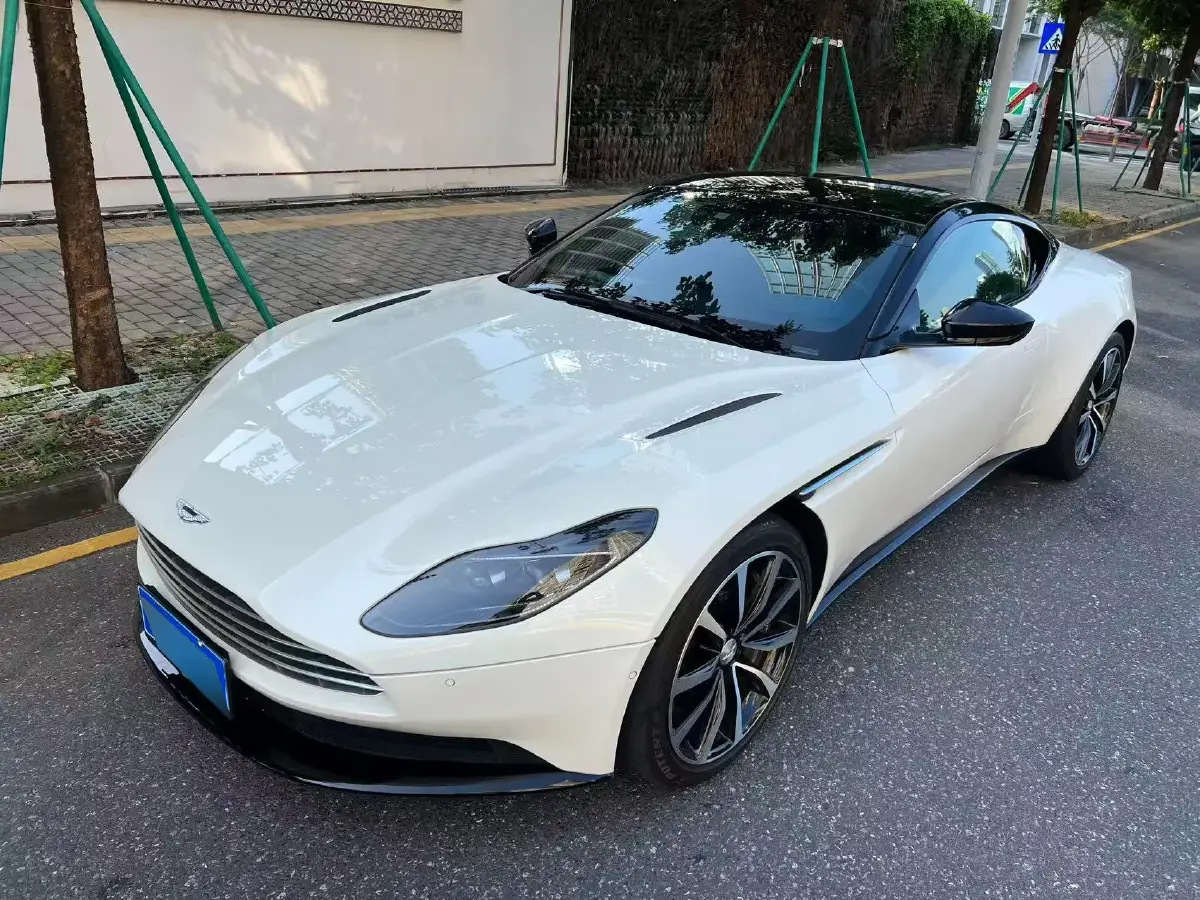 2019 Aston Martin DB11 4.0T 510HP V8 8AT