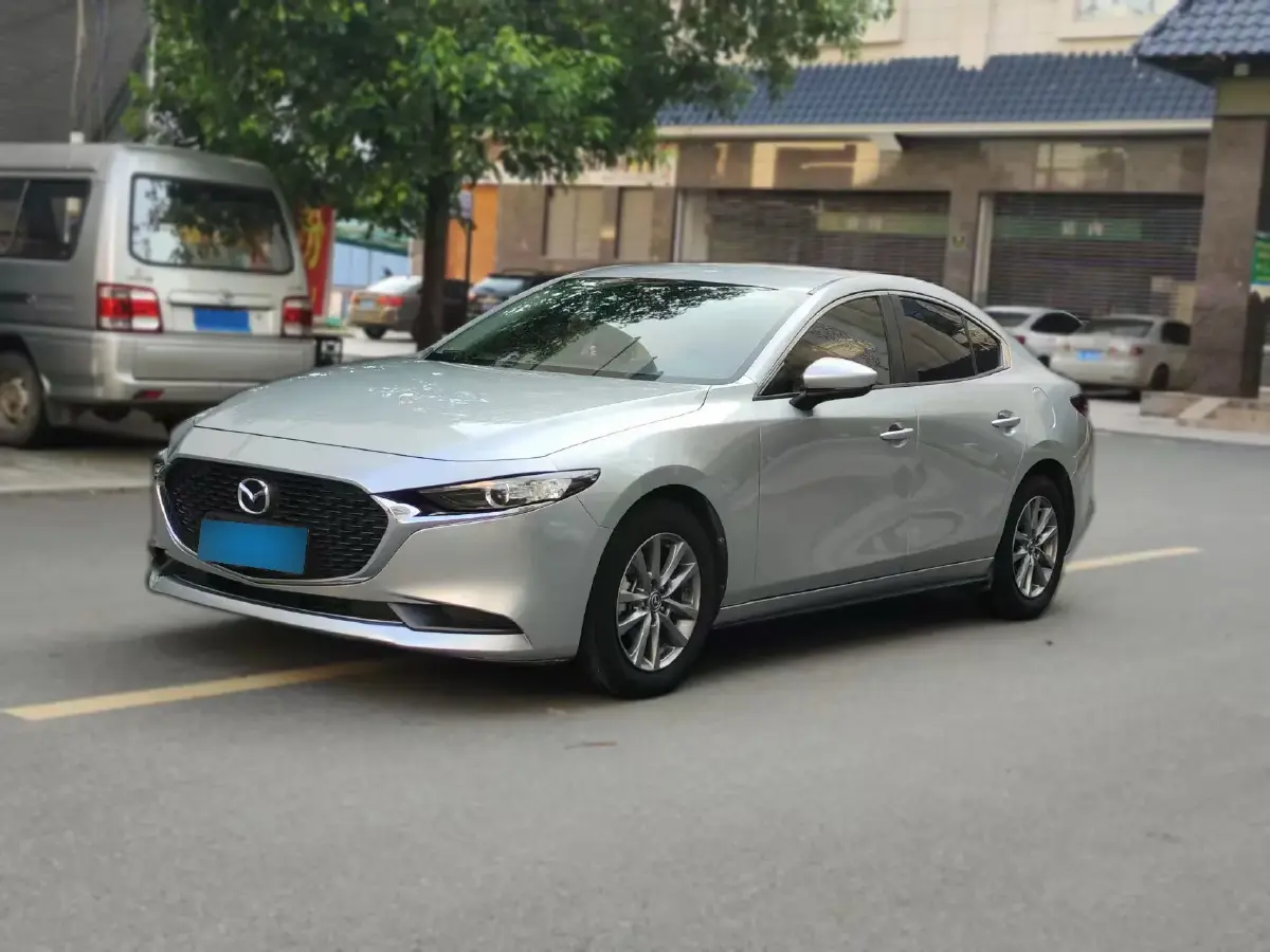 2022 Mazda 3 Axela 2.0L 158HP L4 6AT