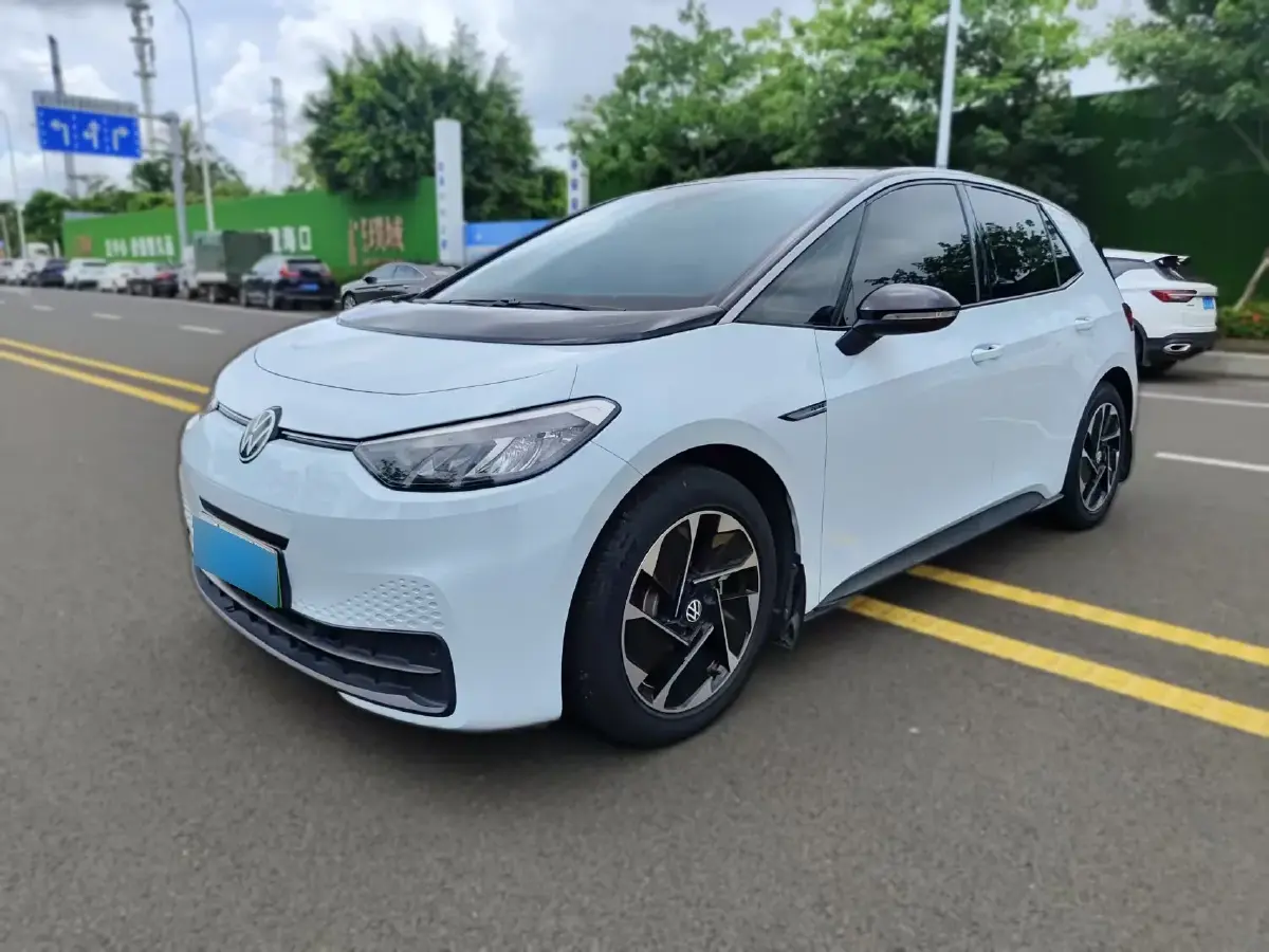 2023 Volkswagen ID.3 BEV 52.8KWH