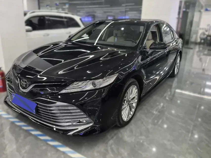 2018 Toyota Camry 2.5L 209HP L4 8AT