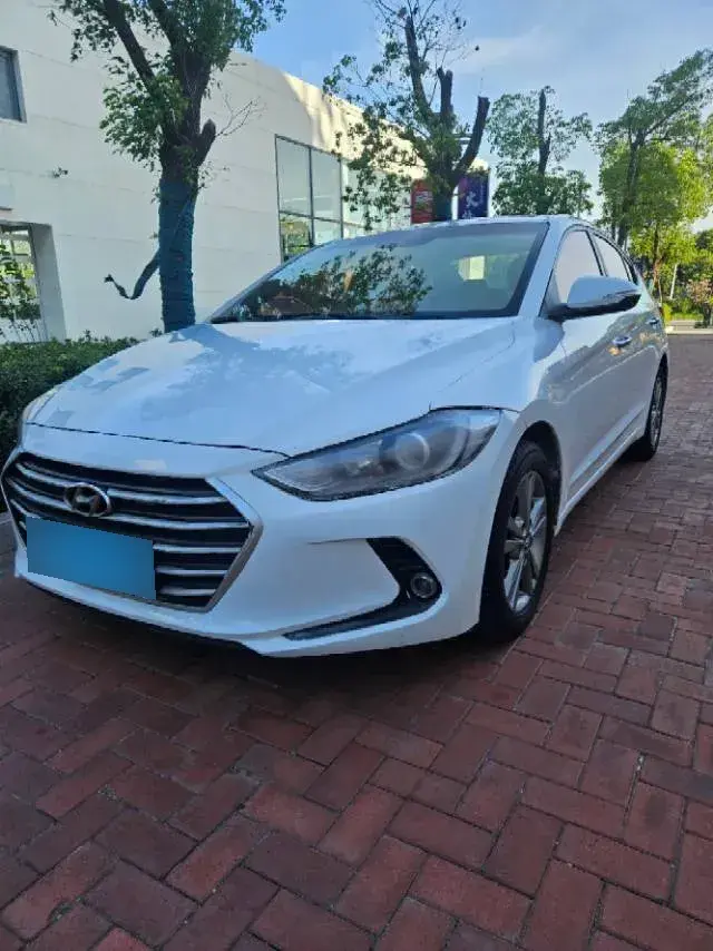 2016 Hyundai Elantra 1.6L 128HP L4 6MT