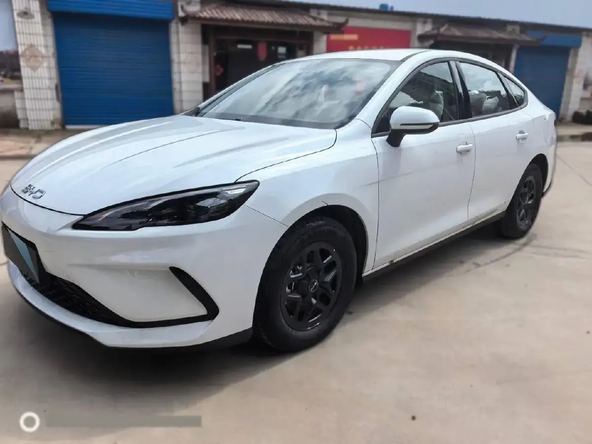 2025 BYD Seal05 DM-i 1.5L 101HP L4 E-CVT PHEV 7.68KWH