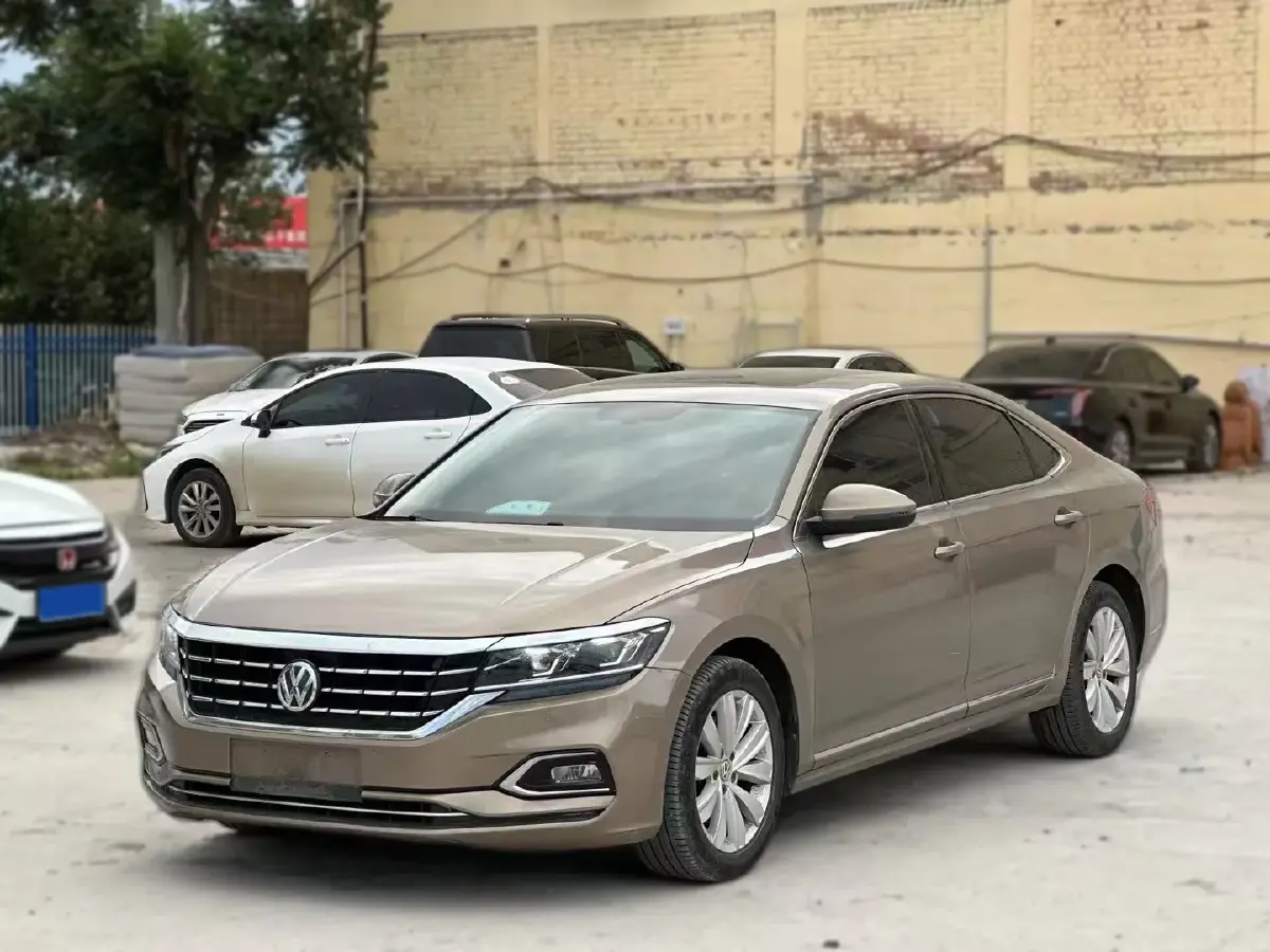 2019 Volkswagen Passat 2.0T 186HP L4 7DCT