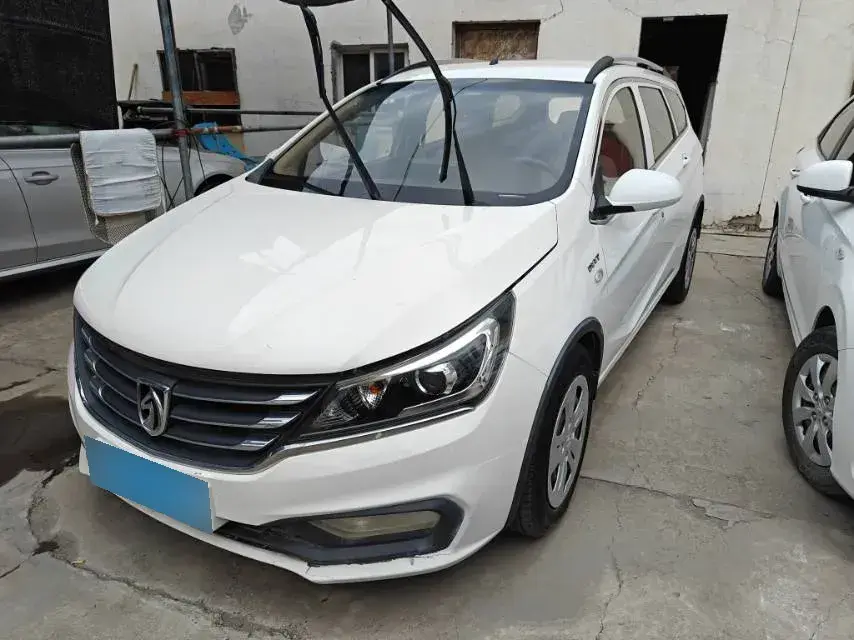 2017 BaoJun 310W 1.5L 105HP L4 6MT