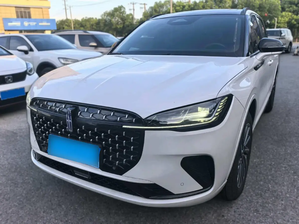 2024 Lincoln Corsair 2.0T 261HP L4 8AT