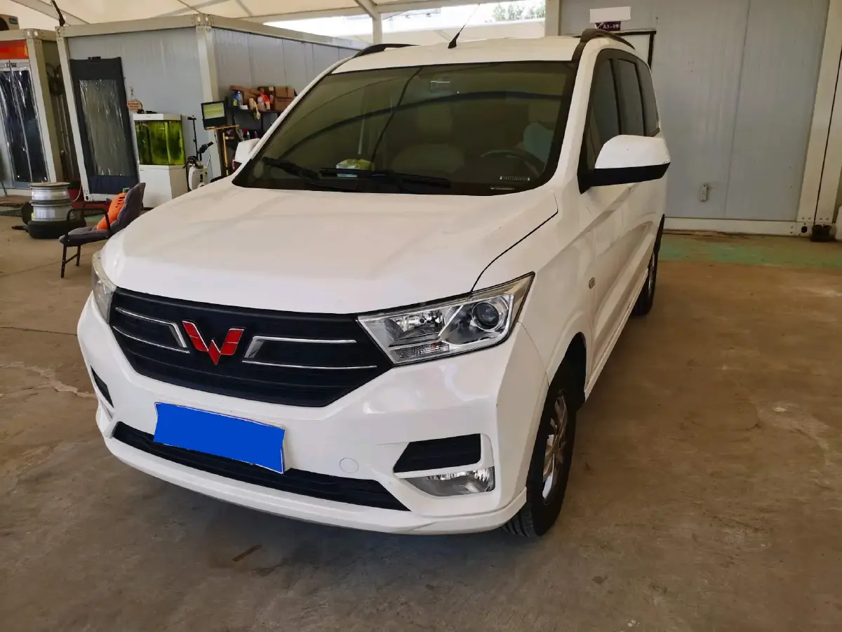 2021 WuLing HongGuang 1.5L 99HP L4 6MT