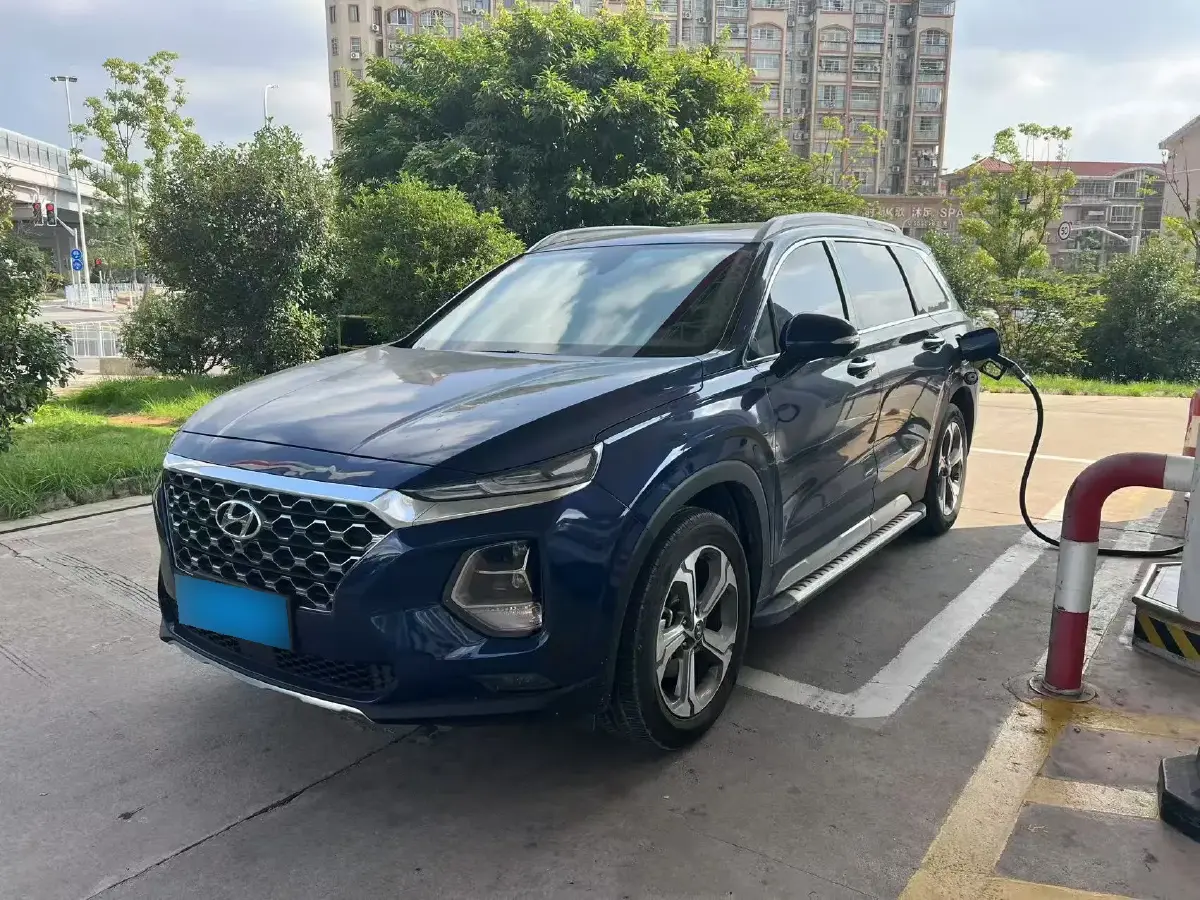 2019 Hyundai Santafe 2.0T 240HP L4 8AT