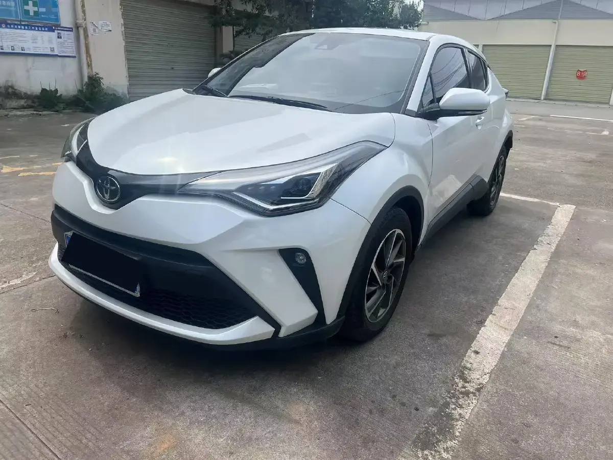 2022 Toyota C-HR 2.0L 171HP L4 CVT