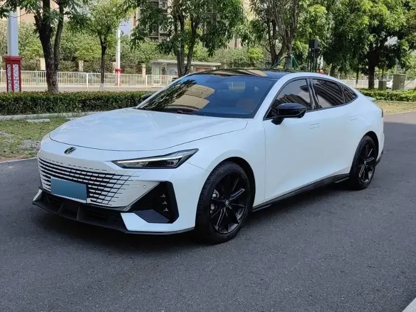 2022 ChangAn UNI-V 1.5T 188HP L4 7DCT