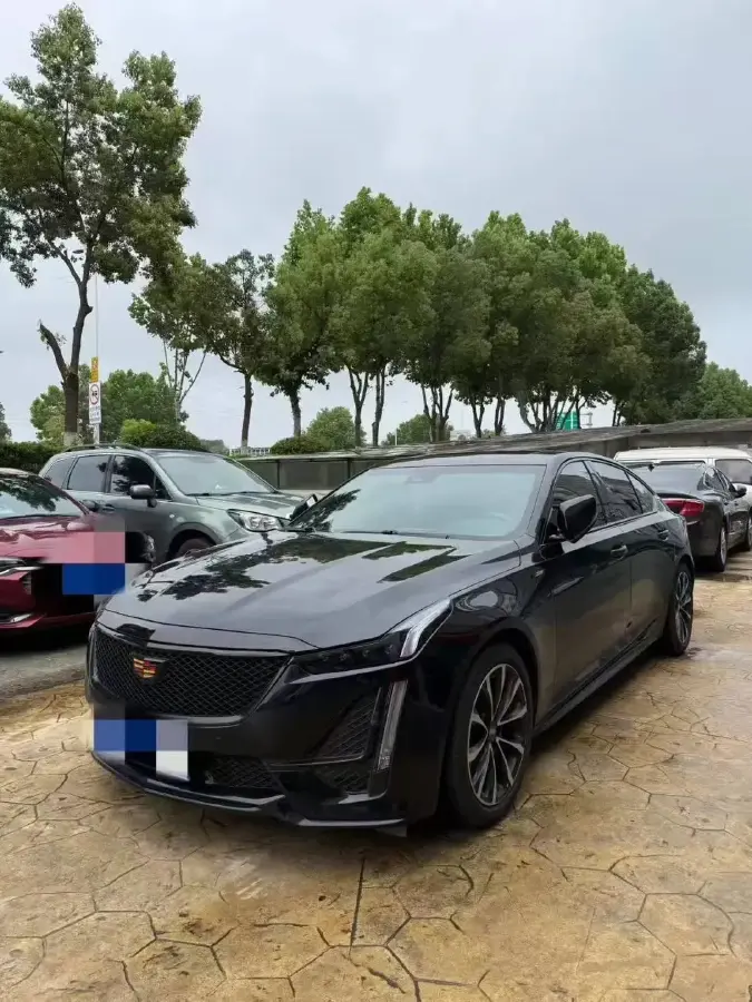 2023 Cadillac CT5 2.0T 237HP L4 10AT