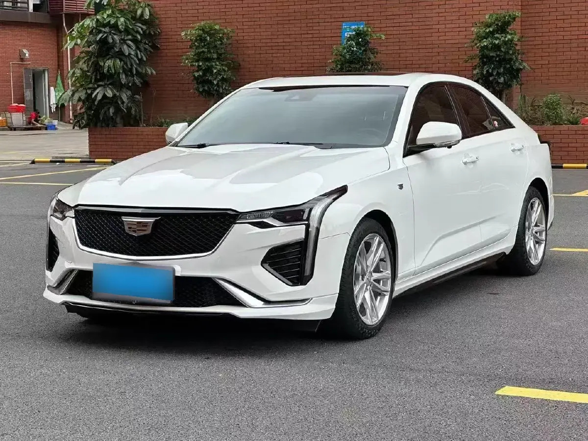 2022 Cadillac CT4 2.0T 237HP L4 8AT