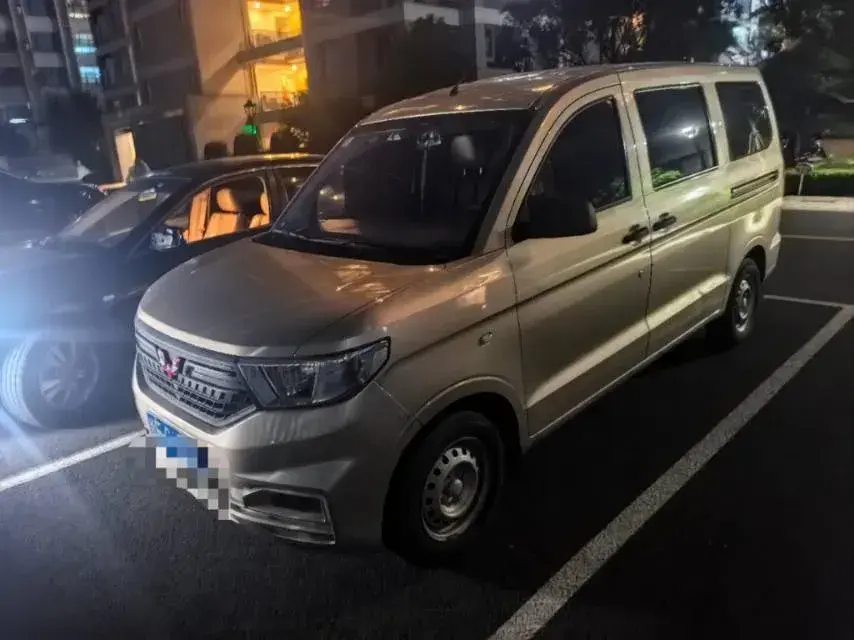 2019 WuLing HongGuang V 1.5L 105HP L4 5MT