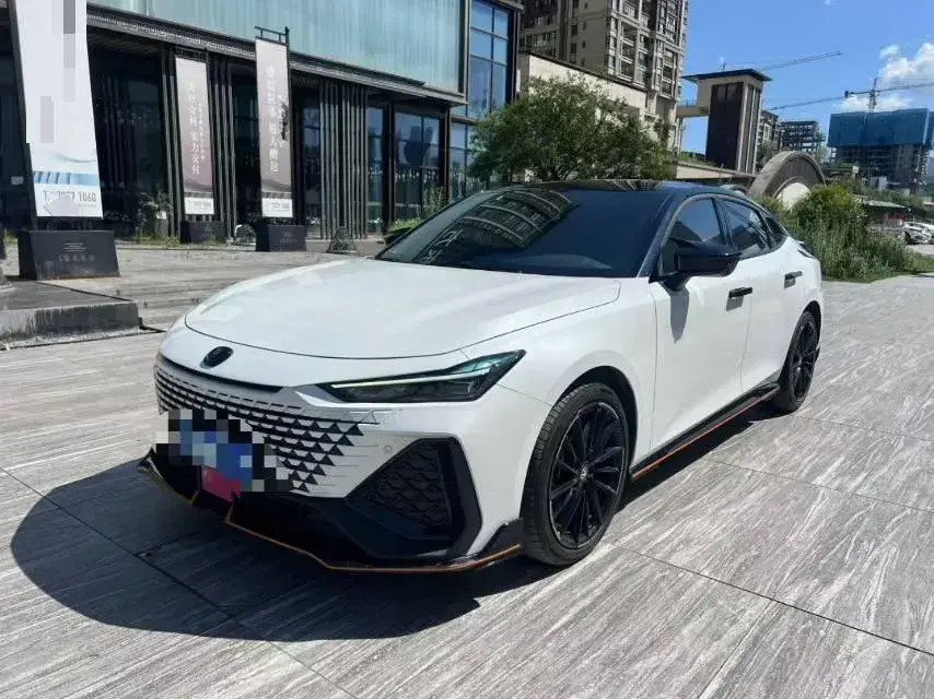 2023 ChangAn UNI-V 2.0T 233HP L4 8AT