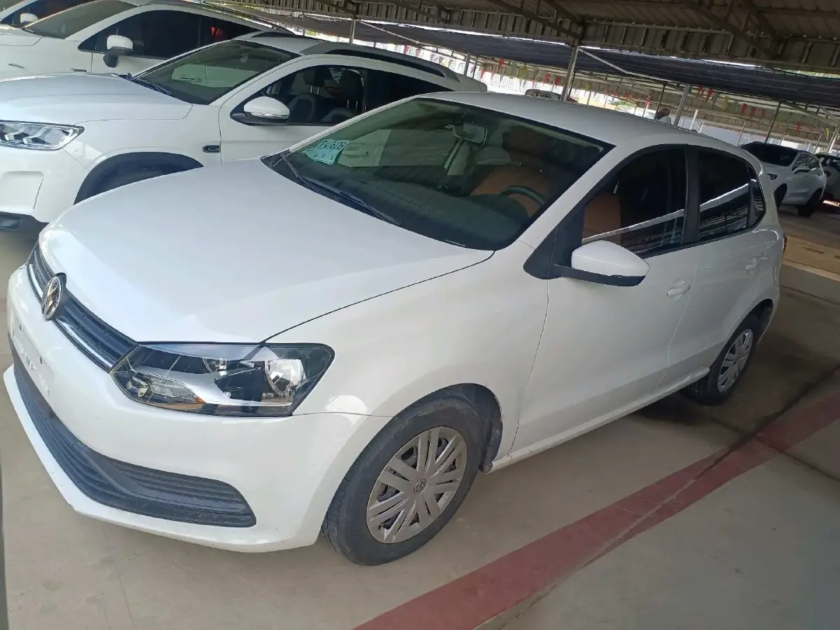 2016 Volkswagen Polo 1.4L 90HP L4 6AT