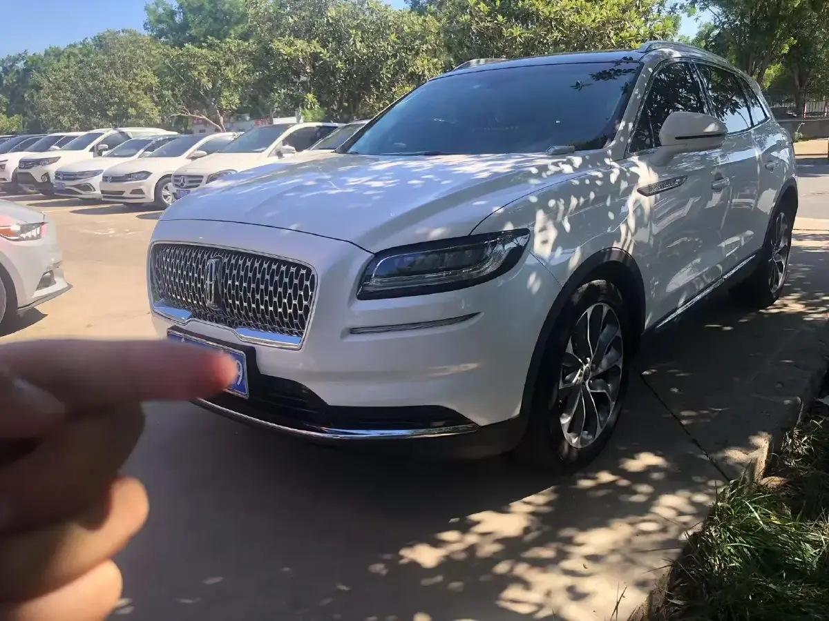 2021 Lincoln Nautilus 2.0T 245HP L4 8AT
