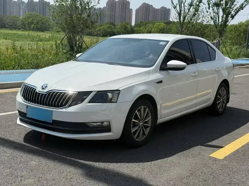 2019 Skoda Octavia 1.5L 116HP L4 6AT