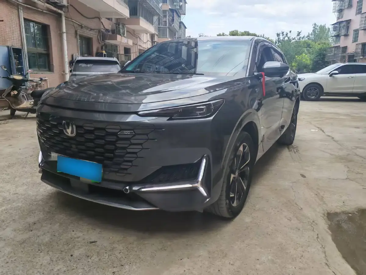 2023 ChangAn UNI-K iDD 1.5T 170HP L4 6TCT PHEV 28.39KWH