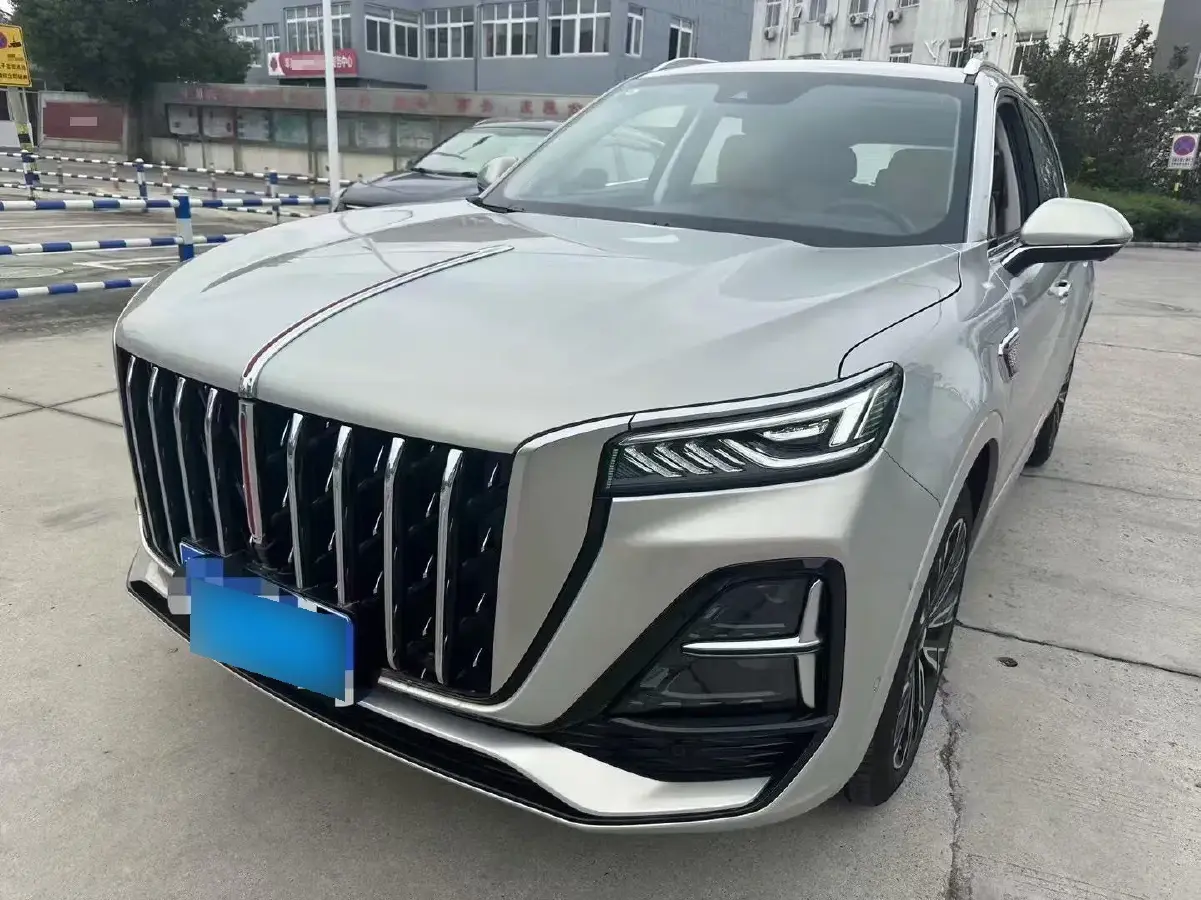 2023 HongQi HS5 2.0T 252HP L4 8AT