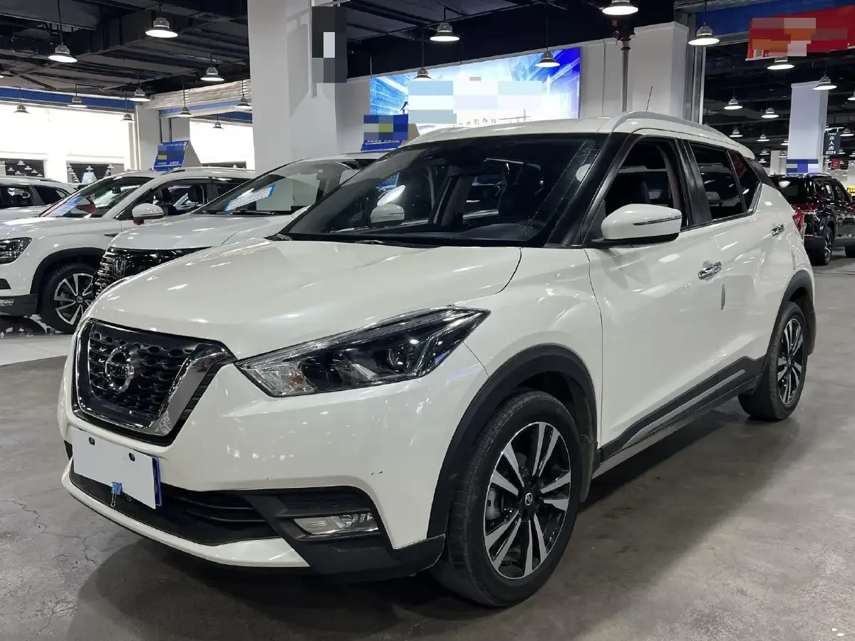 2022 Nissan Kicks 1.5L 122HP L4 CVT