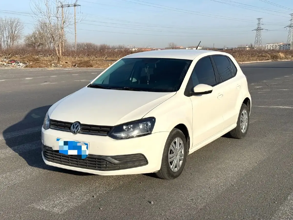2016 Volkswagen Polo 1.6L 110HP L4 6AT