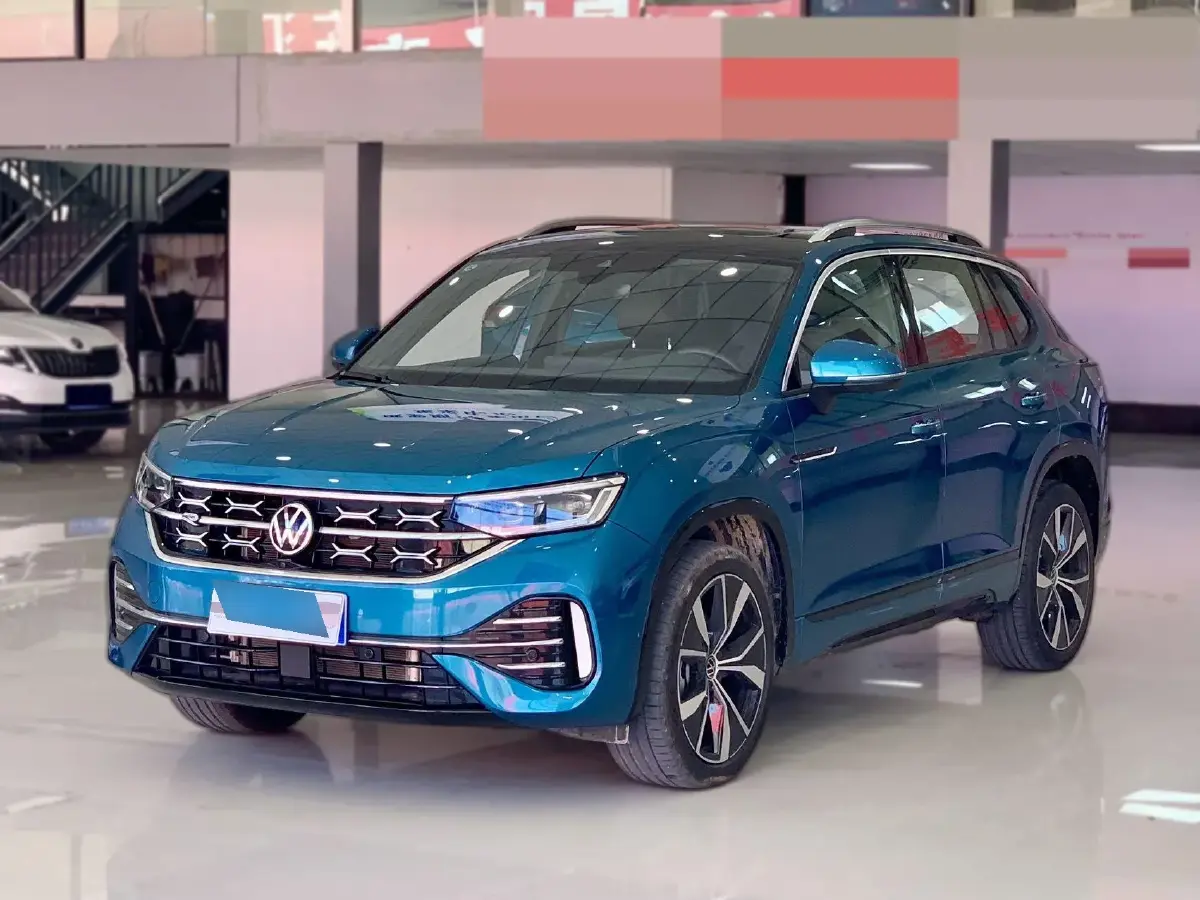 2023 Volkswagen Tayron 2.0T 220HP L4 7DCT