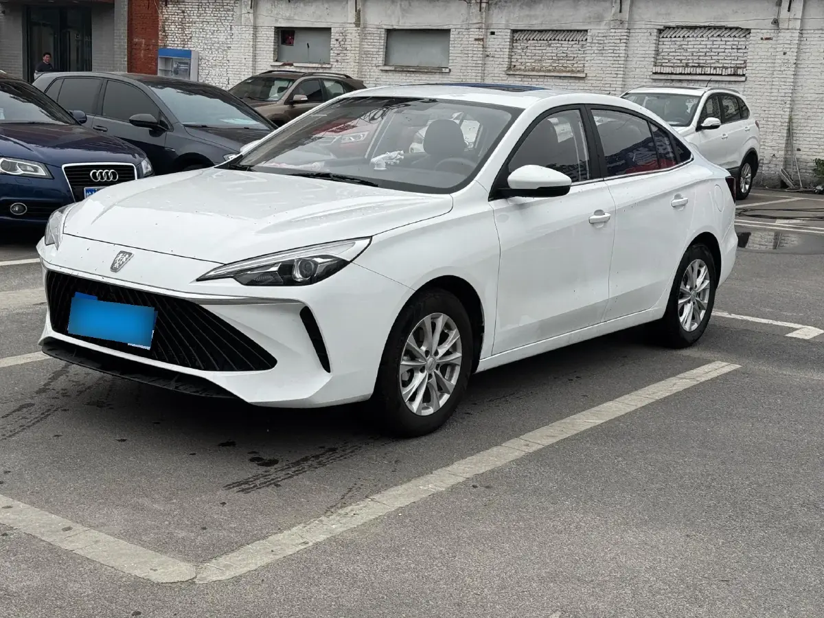 2023 Roewe i5 1.5L 129HP L4 CVT