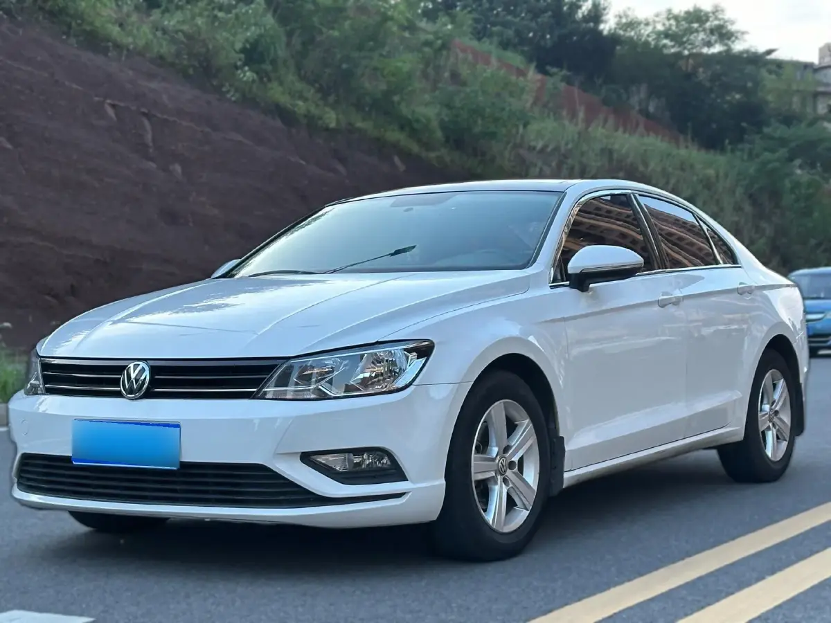 2017 Volkswagen Lamando 1.4T 131HP L4 5MT