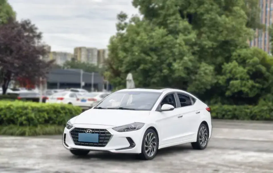 2019 Hyundai Elantra 1.4T 130HP L4 7DCT