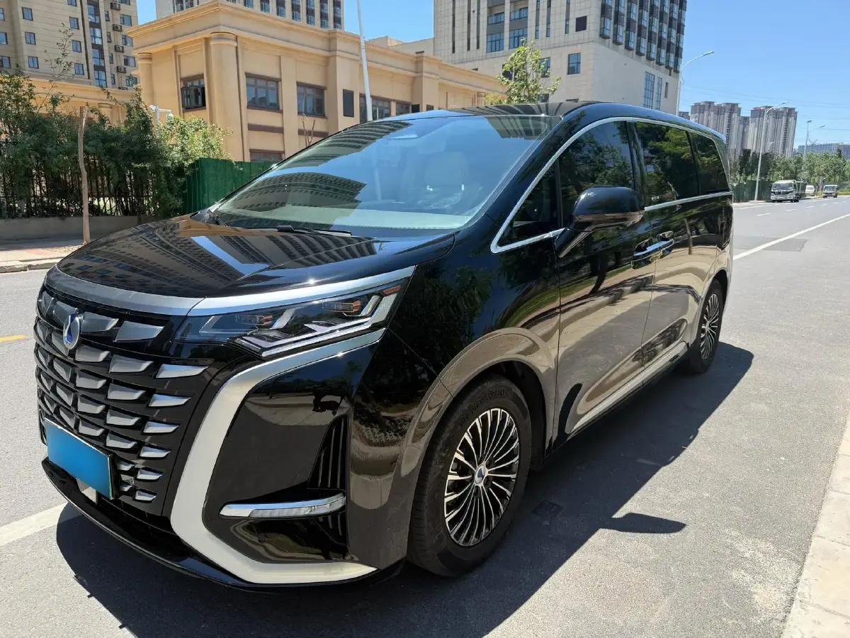 2024 Denza D9 1.5T 139HP L4 E-CVT PHEV 40KWH