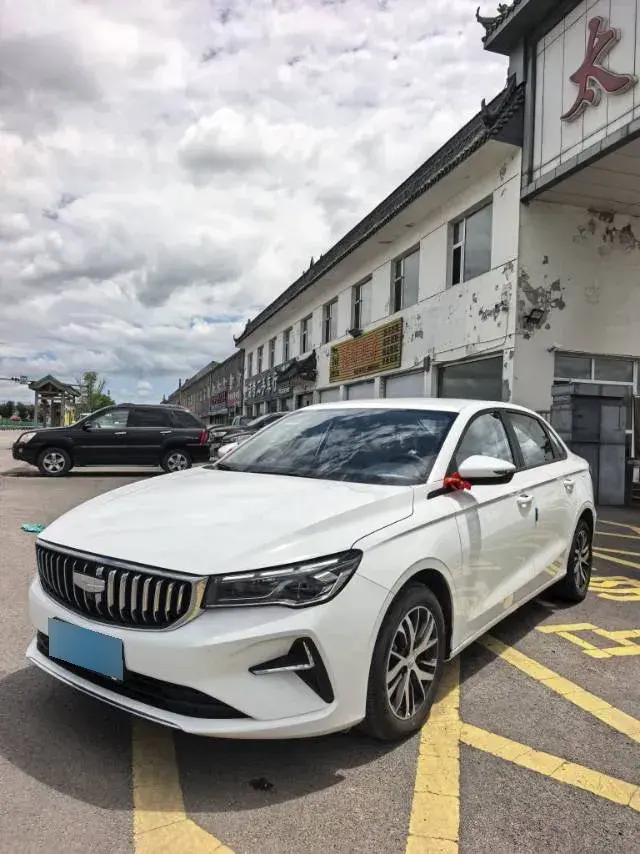 2025 Geely Emgrand 1.5L 127HP L4 5MT