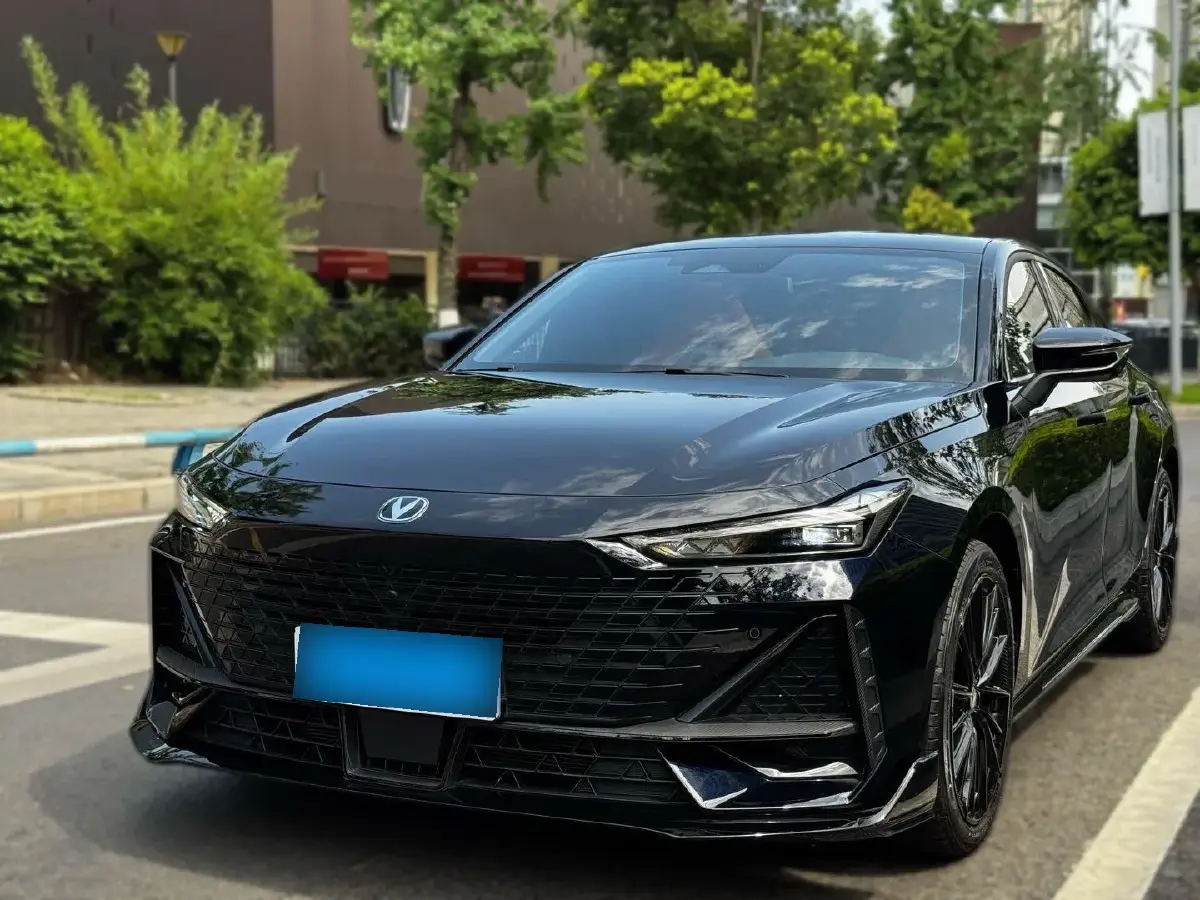 2023 ChangAn UNI-V 1.5T 188HP L4 7DCT