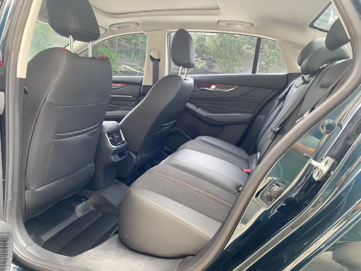 2021 DongFeng Aeolus YiXuan MAX 1.5T 190HP L4 7DCT,autocango,china used car exporter,china ev exporter,chinese used car exporter,chinese used ev exporter