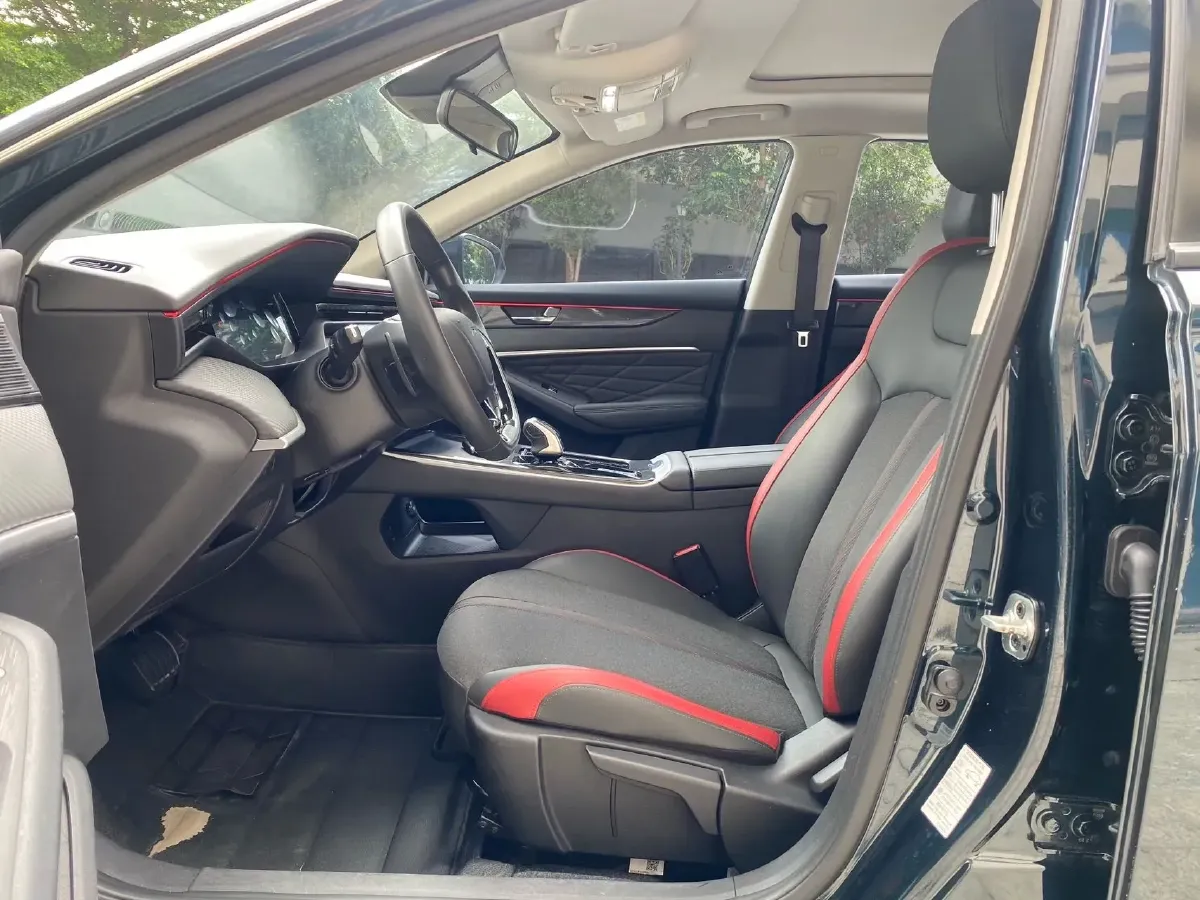 2021 DongFeng Aeolus YiXuan MAX 1.5T 190HP L4 7DCT,autocango,china used car exporter,china ev exporter,chinese used car exporter,chinese used ev exporter