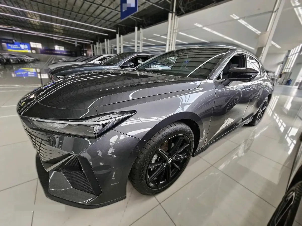 2022 ChangAn UNI-V 1.5T 188HP L4 7DCT