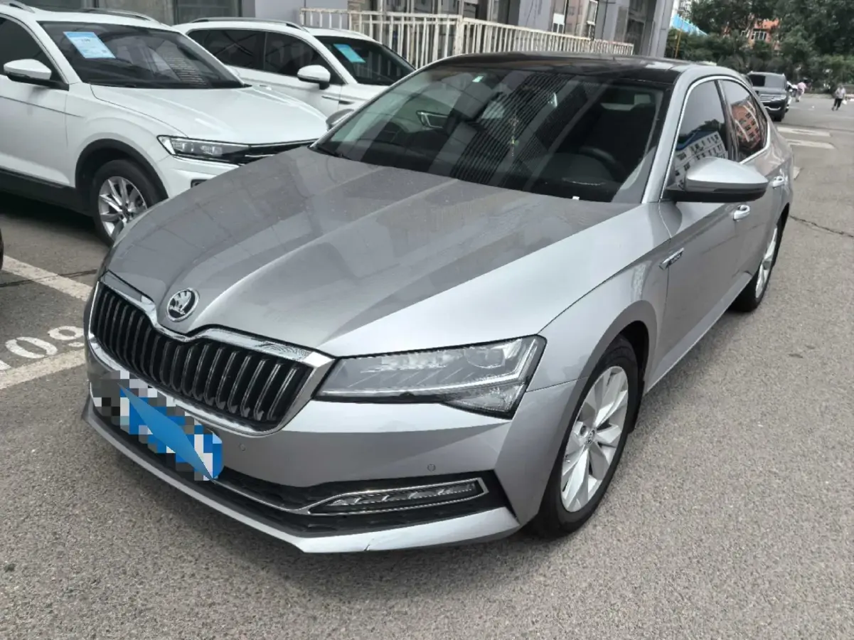 2019 Skoda Superb 2.0T 186HP L4 7DCT