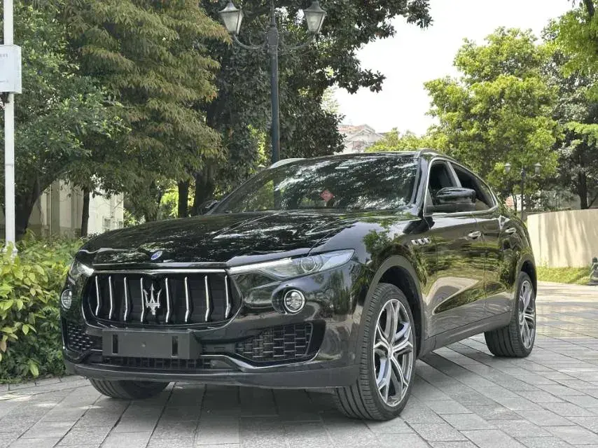2018 Maserati Levante 3.0T 350HP V6 8AT