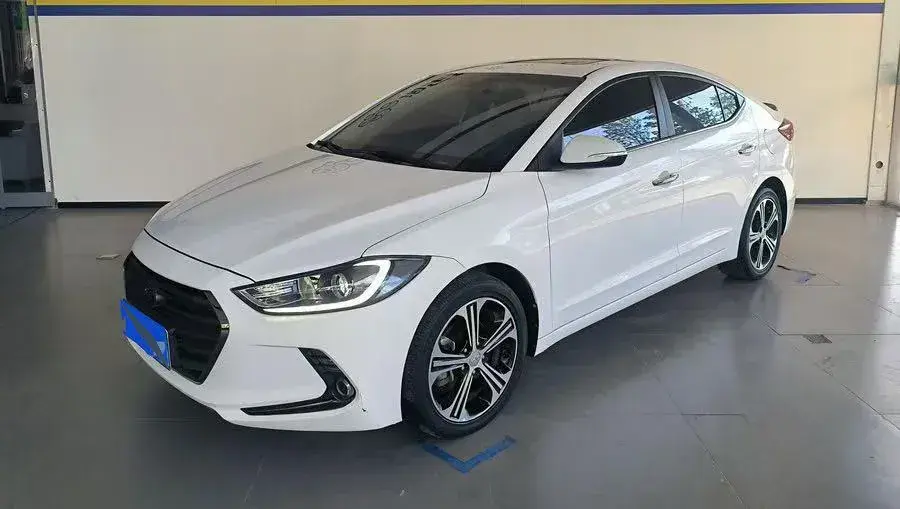 2018 Hyundai Elantra 1.4T 130HP L4 7DCT