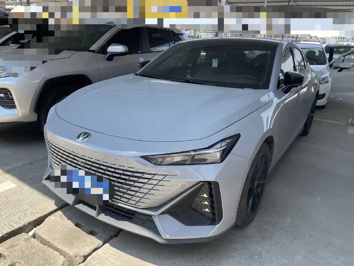 2022 ChangAn UNI-V 1.5T 188HP L4 7DCT